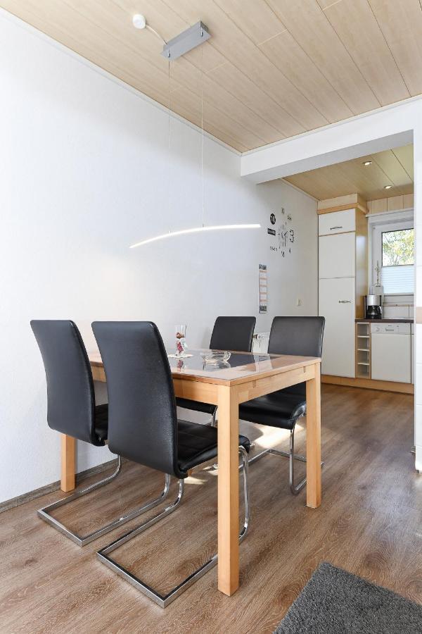 Ferienhaus Brigitte ベンサージール エクステリア 写真